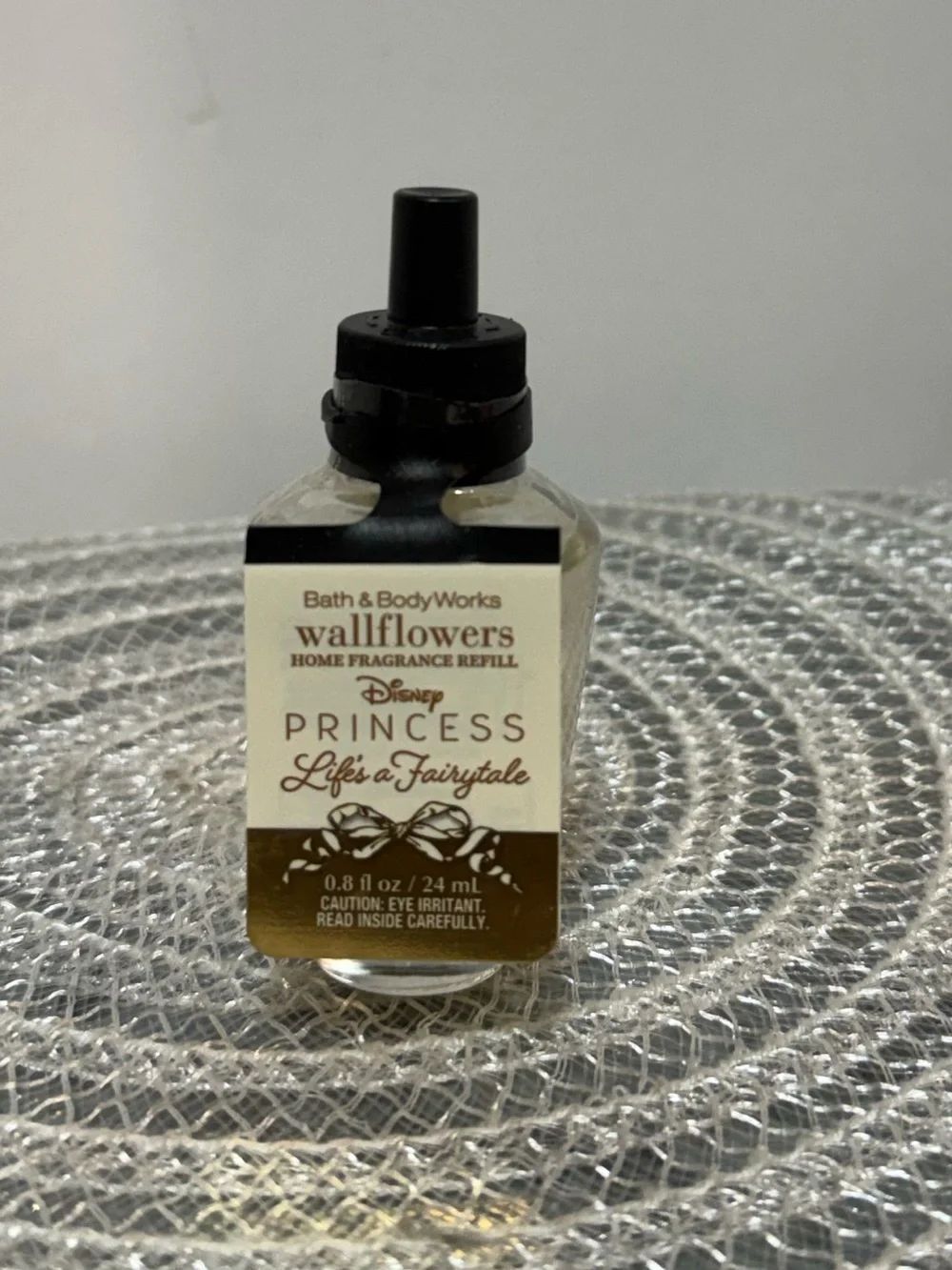 BBW Disney Cinderella Wallflower Plug In Projector and Wallflower Refill NWT - Picture 14 of 16